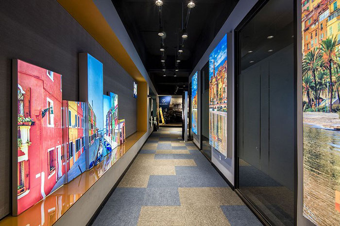 展示器材公司辦公室過道裝修設計效果圖