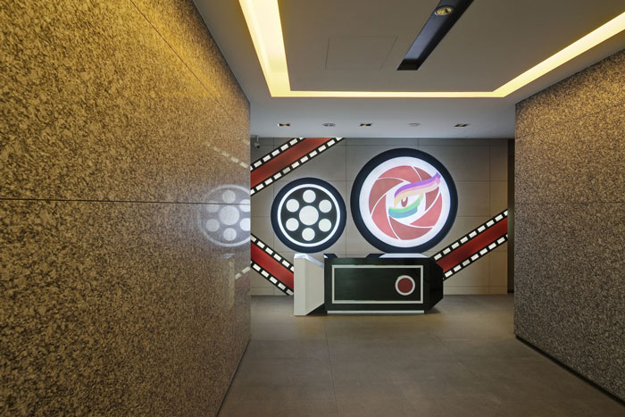 娛樂文化公司辦公室前臺過道裝修設(shè)計(jì)效果圖