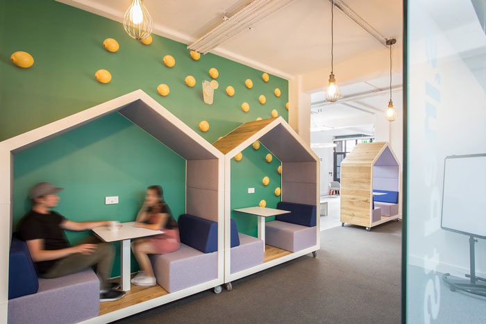 金融科技公司辦公室交流區裝修設計效果圖