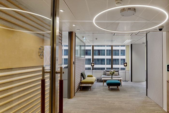 金融理財公司辦公室進門區(qū)裝修設(shè)計效果圖