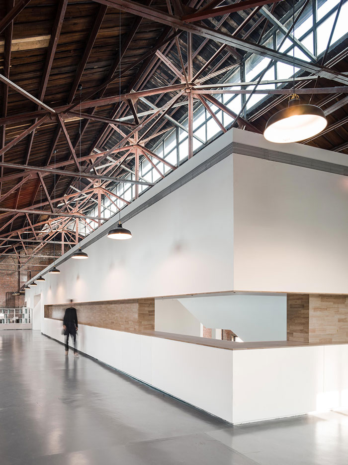 廠房改造辦公室二樓過道裝修設計效果圖